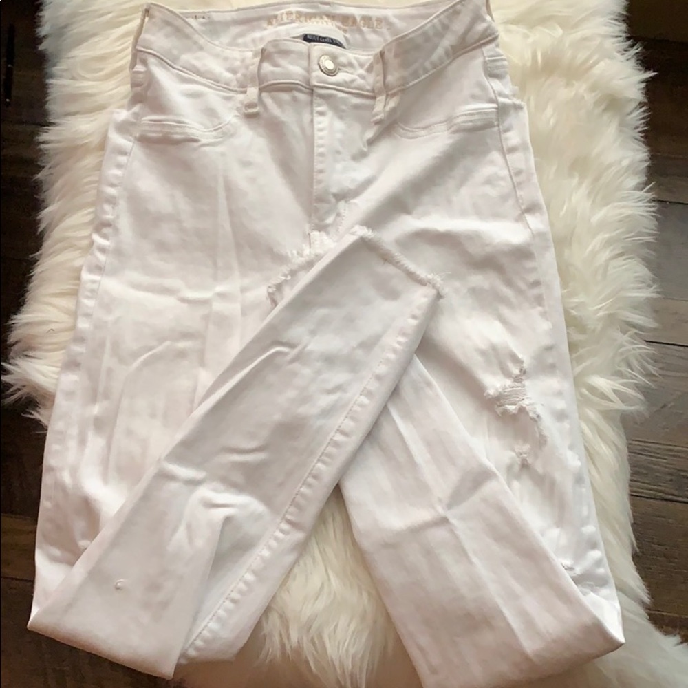 White American Eagle jeans